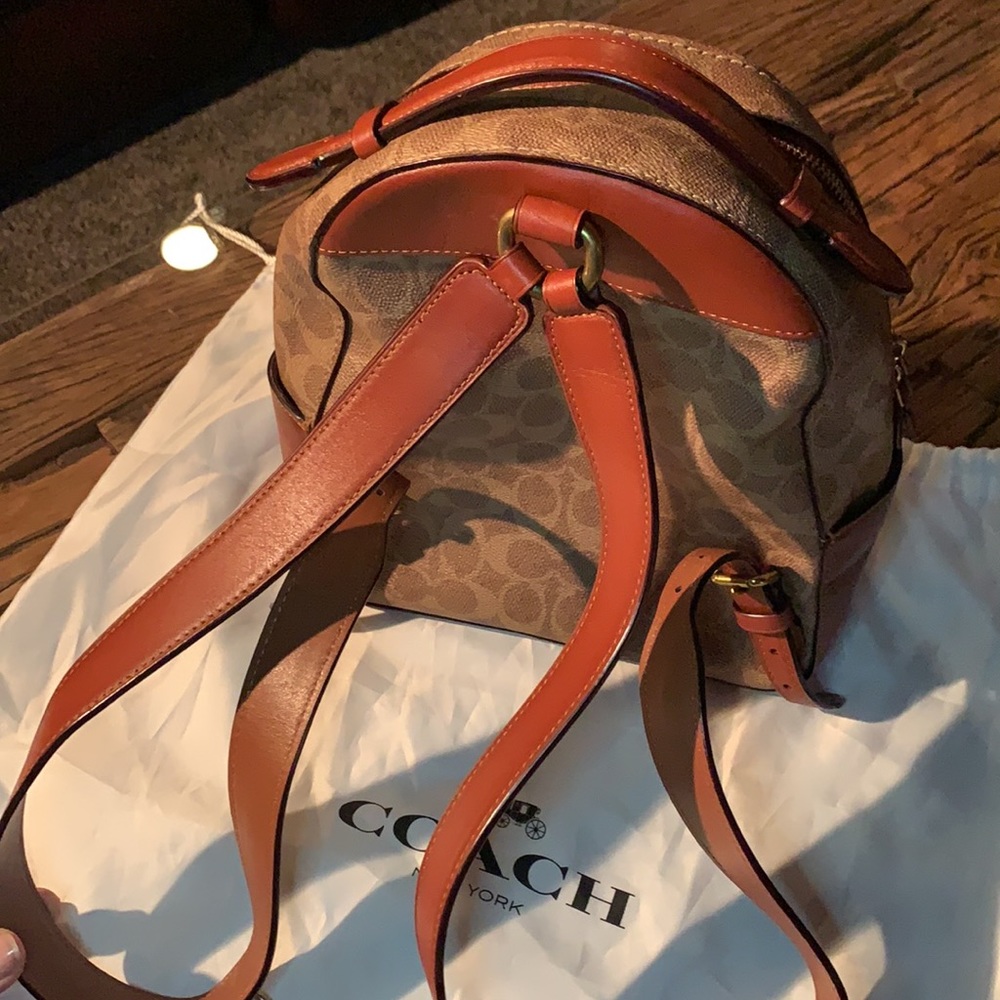 COACH - Picture 5 of 11